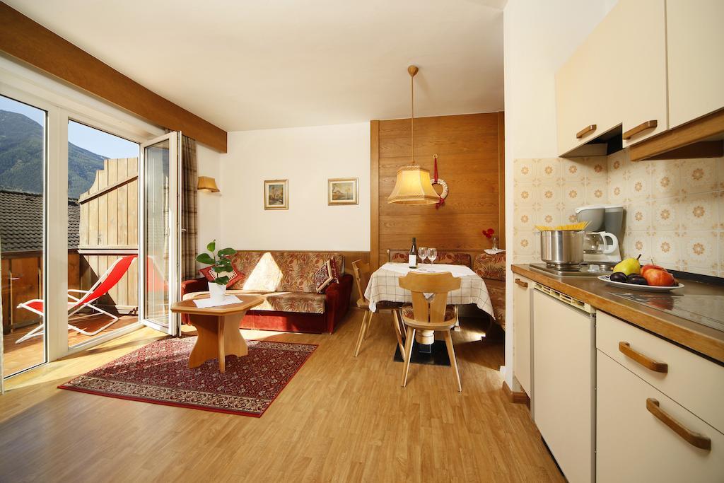 Alpina Residence Naturns Szoba fotó